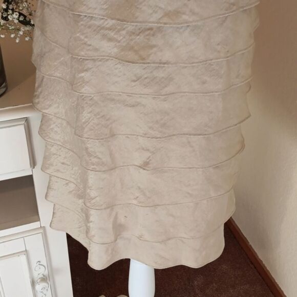 London Times Gold Ruffled and Layered Dress. Cocktail. Evening. Wedding. - Picture 3 of 9